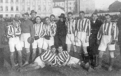 Cracovia przed meczem z Admirą w Wiedniu w roku 1920.