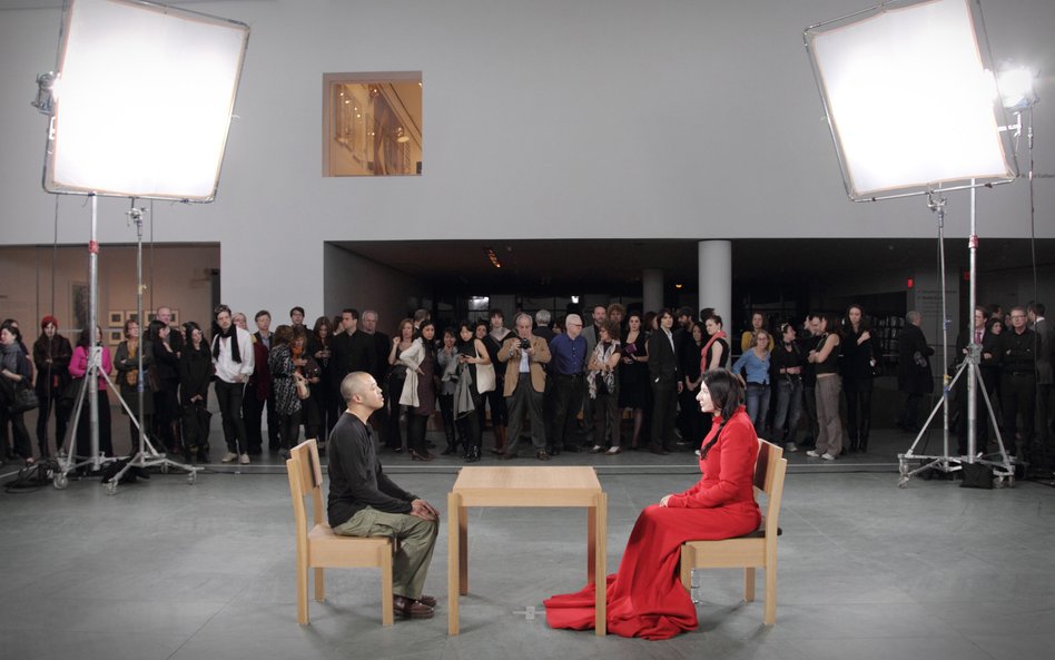 Marina Abramović "The Artist is Present", 2010, Museum of Modern Art w Nowym Jorku, © Courtesy of th