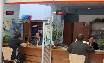 Zaklęty świat urzędników