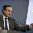 Premier Samaras rozdaje pieniądze