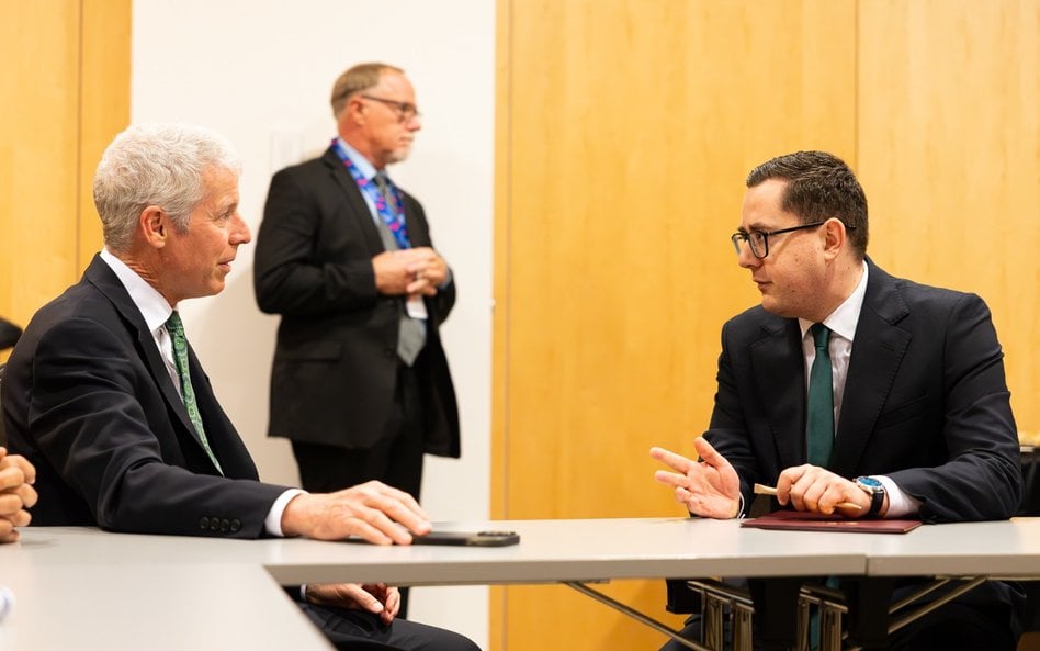 W Dubrowniku Minister Energii Miłosz Motyka spotkał się z Sekretarzem Energii USA Chrisem Wrightem o