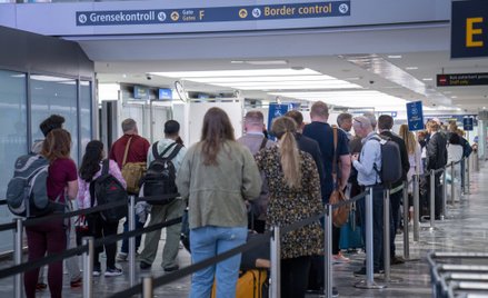 Nowy system kontroli granic Unii Europejskiej grozi paraliżem lotnisk - alarmuje branża turystyczna