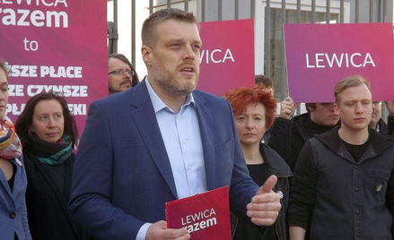 Dąbrowska: Postępowcy między gigantami
