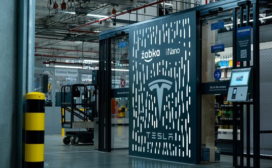 Punkty Żabka Nano w Gigafactory Berlin