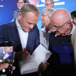 Niech ktoś podsunie Donaldowi Tuskowi „Krótką historię równości”, nim będzie za późno.