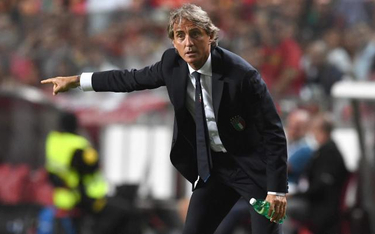 Jeszcze nie wiadomo, czy Roberto Mancini będzie zbawcą włoskiego futbolu. Na razie się miota