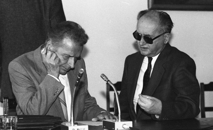 Czesław Kiszczak i Wojciech Jaruzelski w 1992 r. w Sejmie.