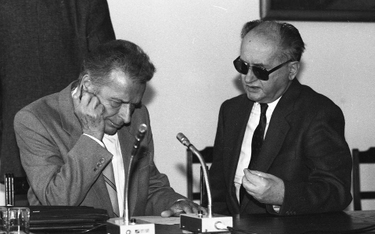 Czesław Kiszczak i Wojciech Jaruzelski w 1992 r. w Sejmie.