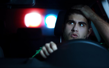 Kodeks karny: policyjny pościg skończy się więzieniem dla kierowcy