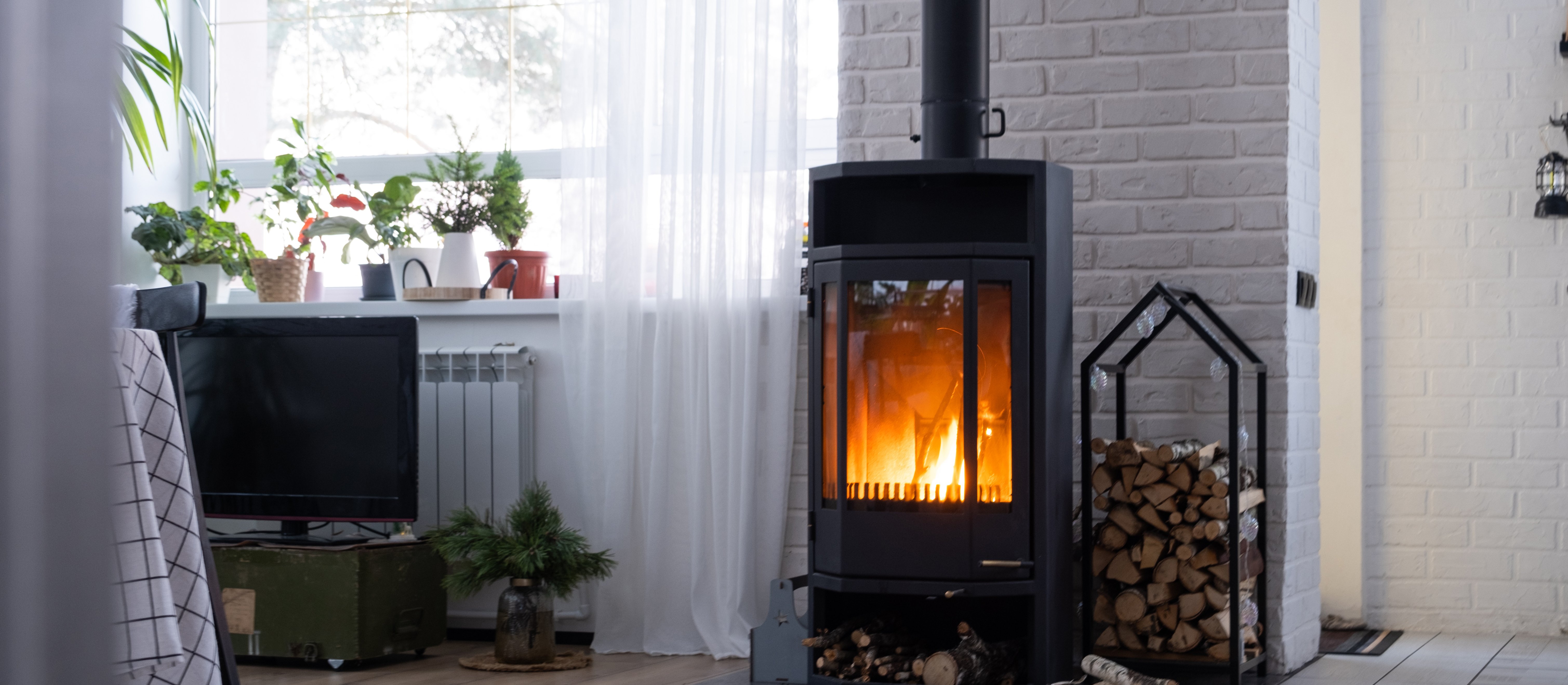 W kominkach można palić, ale nie wszędzie i nie we wszystkich