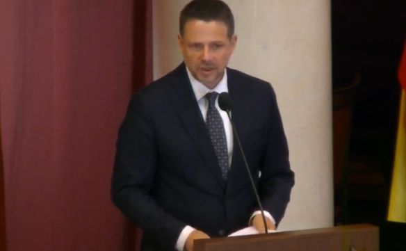 Obecność na Radzie Miasta zaznaczył nawet prezydent Warszawy, Rafał Trzaskowski, który zachęcałdo gł