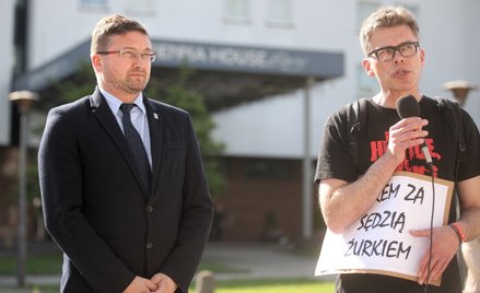 Sędziowie Paweł Juszczyszyn (L) i Igor Tuleya