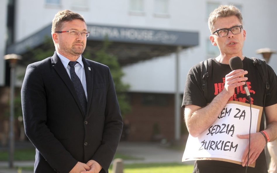 Sędziowie Paweł Juszczyszyn (L) i Igor Tuleya