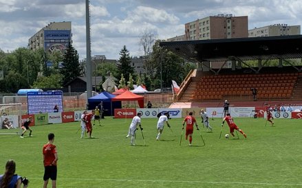 Zawodnicy reprezentacji Polski w akcji w meczu przeciwko Anglikom