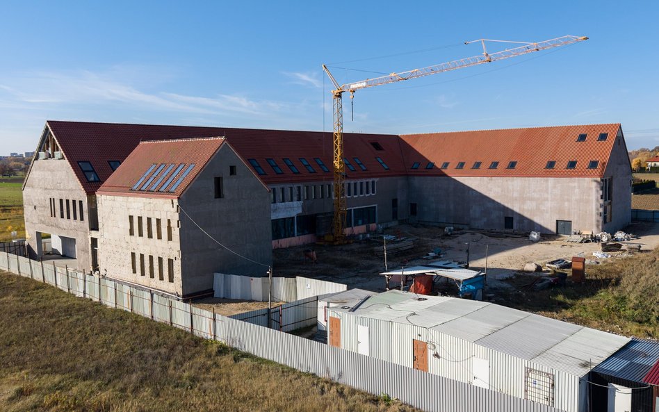 Budynek przy ul. Dobrodzieja 30 w Warszawie, w którym miał działać ośrodek Archipelag budowany przez