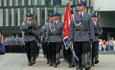 Mundurówki w marcu trafią do Sejmu