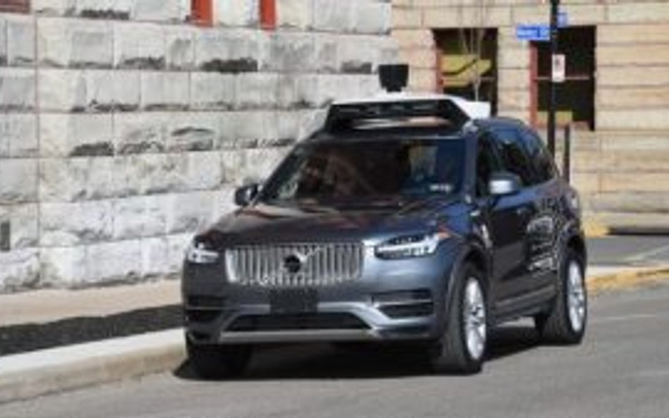 Uber dostarczy jedzenie autonomicznym autem