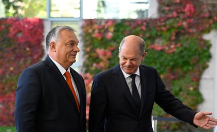Viktor Orbán i kanclerz Olaf Scholz w Berlinie, 10 października