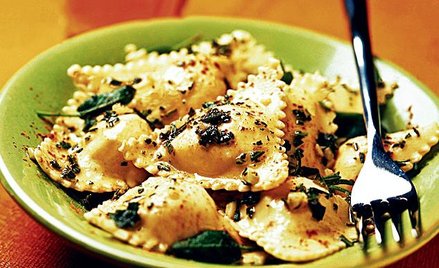 Na zamku w Oliveto oprócz wina skosztować można ravioli