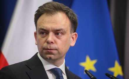 Minister finansów Andrzej Domański podczas konferencji prasowej w siedzibie Ministerstwa Rozwoju i T