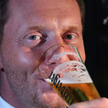 Michael Kretschmer, premier Saksonii (z CDU), obronił pozycję chadeków przejmując część postulatów A