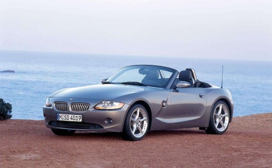 Pierwsza generacja BMW Z4 (E85/E86) produkowana w latach 2002-2009