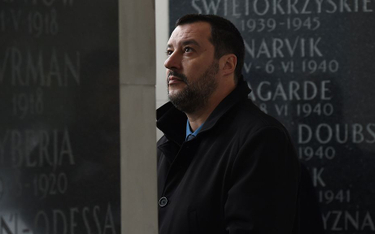 Salvini przed Grobem Nieznanego Żołnierza