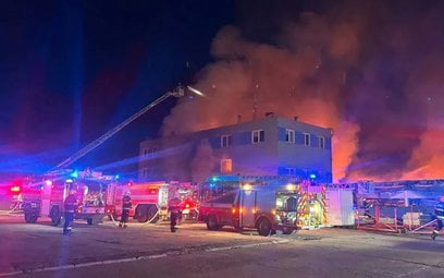 Hala produkcyjna należąca do LPP Holding, przedsiębiorstwa z sektora zbrojeniowego, spłonęła w nocy 