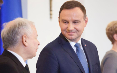Jarosław Kaczyński (z lewej) i Andrzej Duda podczas inauguracji rządu PiS w listopadzie 2015 roku. O