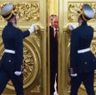 Prezydent Władimir Putin wkracza do Sali Georgijewskiej Pałacu Kremlowskiego, gdzie podpisał traktat