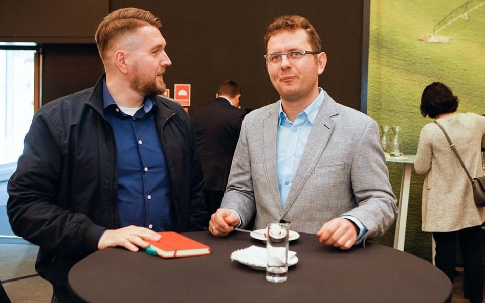 Rafał Buczak (z lewej) reprezentował sieć agencyjną My Travel, a Kamil Kurak biuro Travel Expert