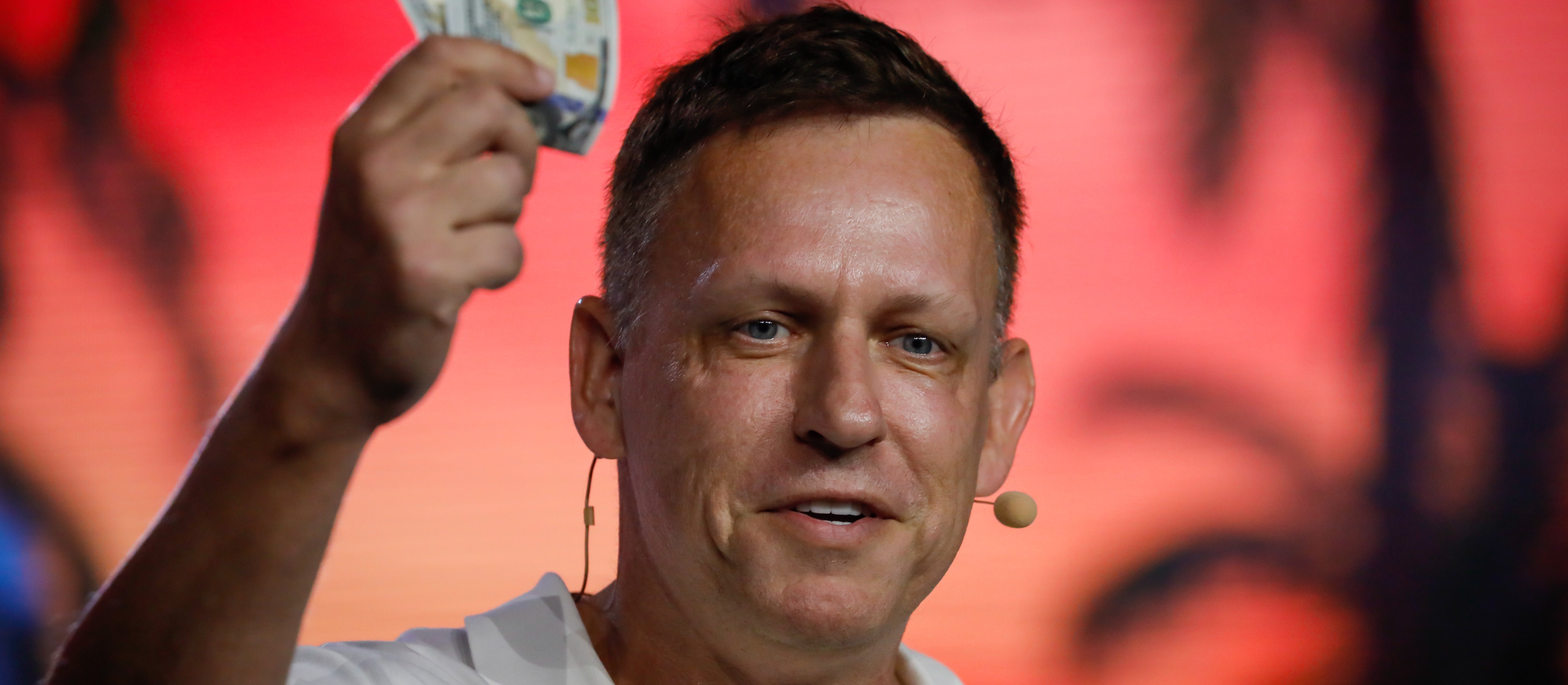 Nvidia traci inwestorów. Czy AI przestaje być złotym dzieckiem Wall Street?