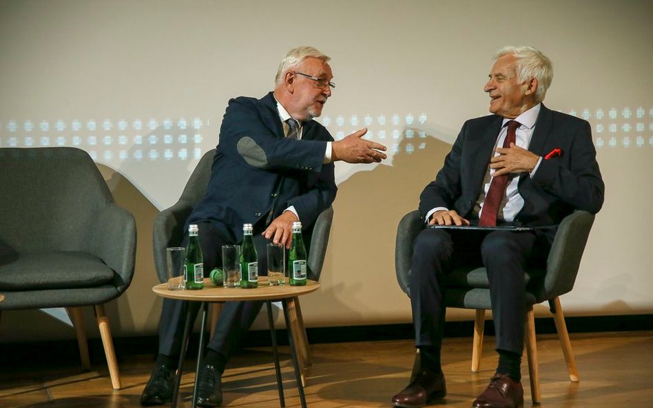 Debata „Rzeczpospolitej”: W jaki sposób konflikt polityczny wpływa na ideę samorządu terytorialnego?