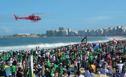 Msze i modlitwy podczas Światowych Dni Młodzieży (na zdjęciu w Rio de Janeiro w 2013 r.) gromadzą ni