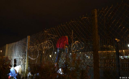 „Dziś znów spróbuję”. Noc imigrantów w Calais
