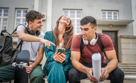 Nina Sługocka: Osoby z pokolenie Z błyskawicznie wyczuwają, kiedy ktoś naprawdę chce z nimi rozmawia