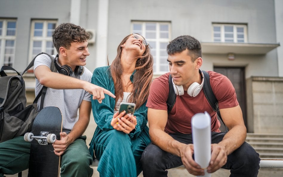 Nina Sługocka: Osoby z pokolenie Z błyskawicznie wyczuwają, kiedy ktoś naprawdę chce z nimi rozmawia