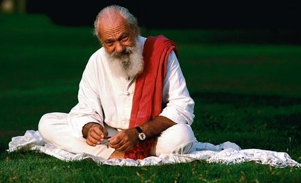 Tiziano Terzani (1938 – 2004) to jeden z najlepszych twórców literatury faktu w XX wieku, napisał „W