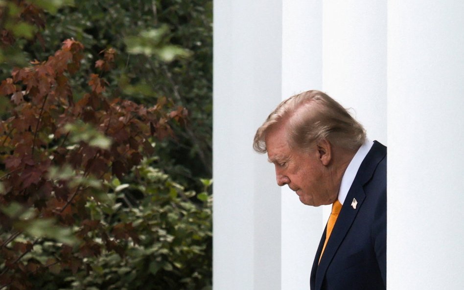 W badaniu Reuters/Ipsos z połowy sierpnia poparcie dla Donalda Trumpa spadło do 33 proc.