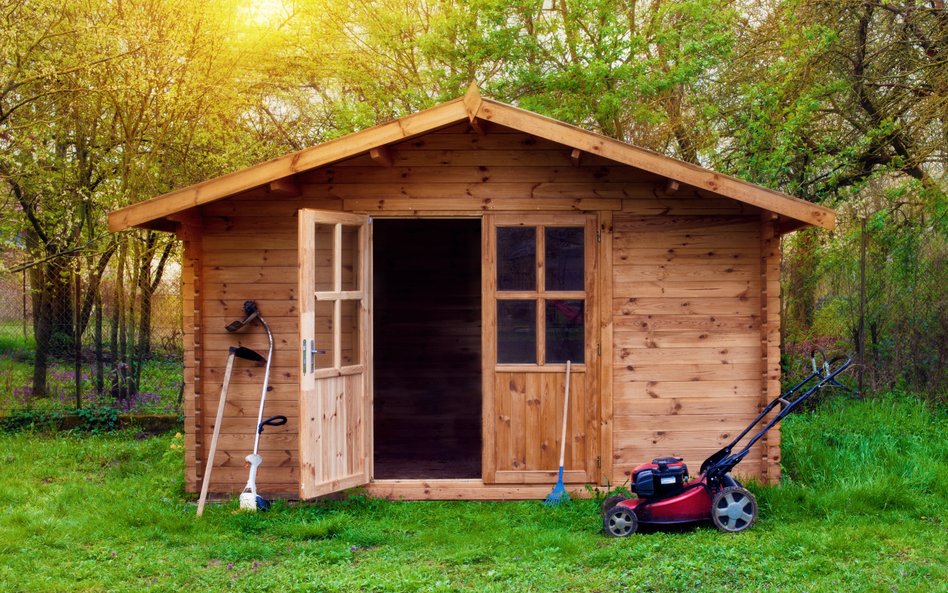Nawet 10 tys. zł kary może grozić za postawienie szopy ogrodowej na własnej działce niezgodnie z prz