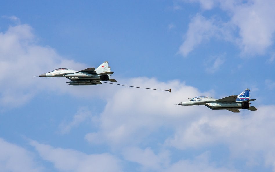Samoloty F-16