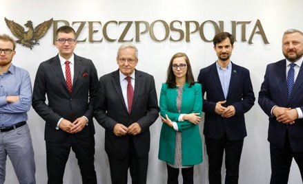 Uczestnicy debaty „Sprawiedliwa transformacja. Doświadczenia międzynarodowe, wskazówki dla krajów ro