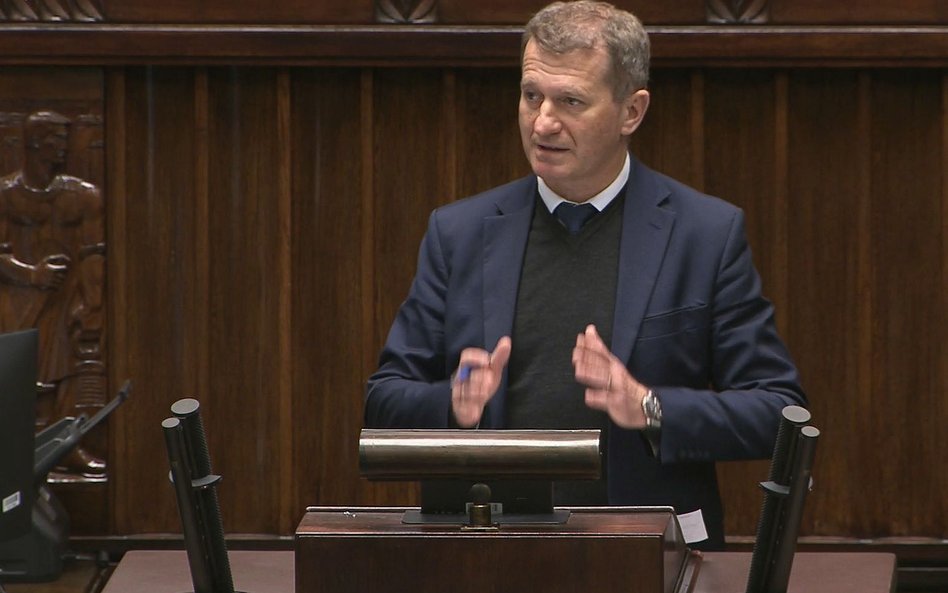 Ireneusz Raś, wiceminister sportu i turystyki, wyjaśniał posłom, że dzięki deregulacji poprawią się 