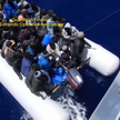 Przemytnicy ludzi często porzucają imigrantów na wodach Morza Śródziemnego