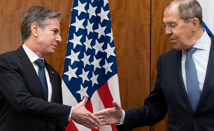 Antony Blinken i Siergiej Ławrow przed rozmowami w Genewie, 21 stycznia 2022