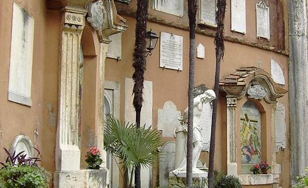 Cmentarz Campo Santo Teutonico przy Watykanie