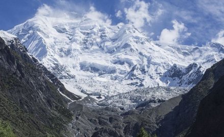 Pogoda zatrzymuje poszukiwania na Nanga Parbat