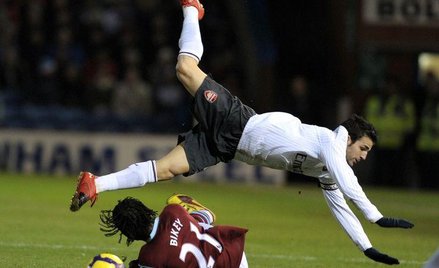 Cesc Fabregas nie pomoże Arsenalowi w spotkaniu z Hull
