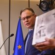 Sekretarz stanu ds. polityki europejskiej w MSZ Arkadiusz Mularczyk podczas konferencji prasowej w s