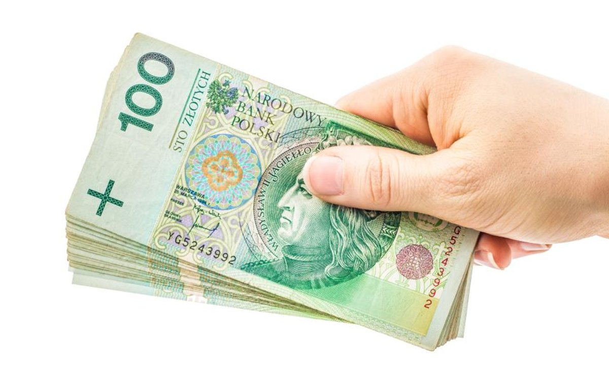 Pół roku pracy - ile premii rocznej - rp.pl